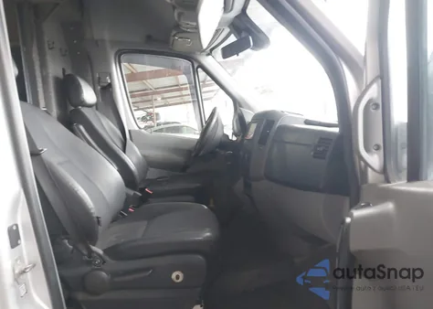 2016 Mercedes-Benz Sprinter 2500 Normal Roof z USA, uszkodzony, nr VIN WDZFE7CD1GP221949
